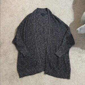 American Eagle Outfitters Black and White Knit Sweater